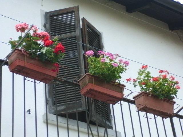 Casale Corte Cerro B&B Al Mutpron מראה חיצוני תמונה